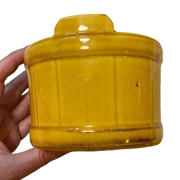 Half Pint Vintage Ceramic Basket Container - Picture 6 of 14